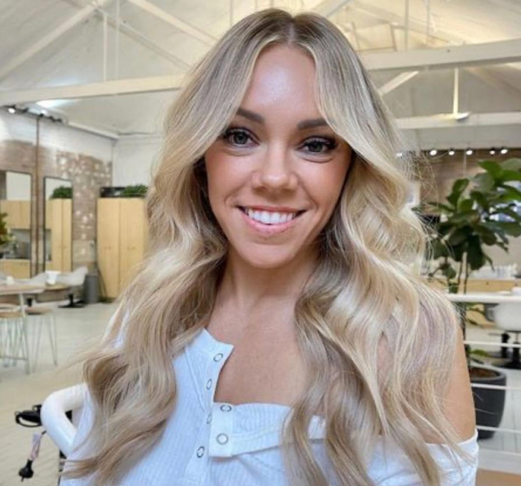 Krystal Brooke @krystal.brooke rocking her new set of Great Lengths Hair Extensions done by @julien_edwardsandco