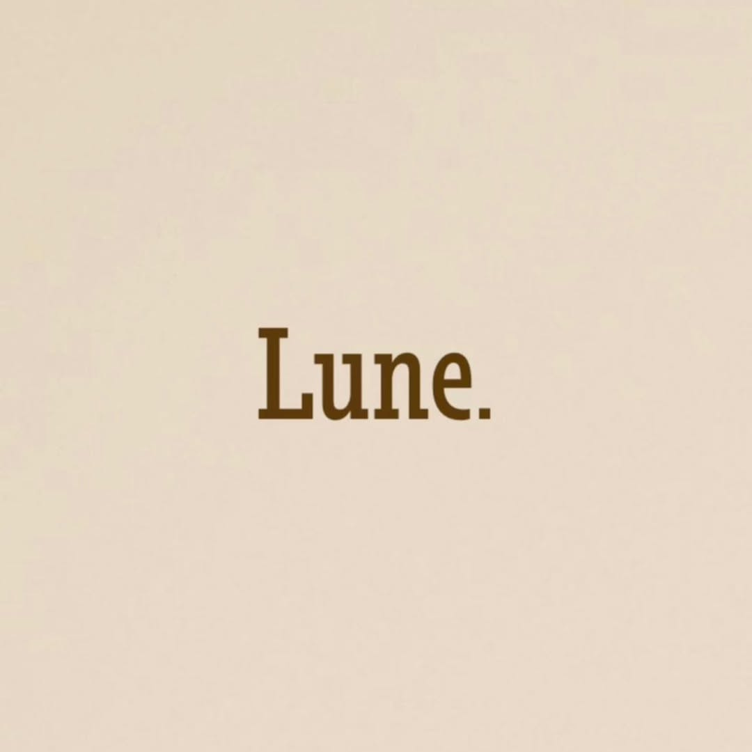 Lune by Sara Logo
