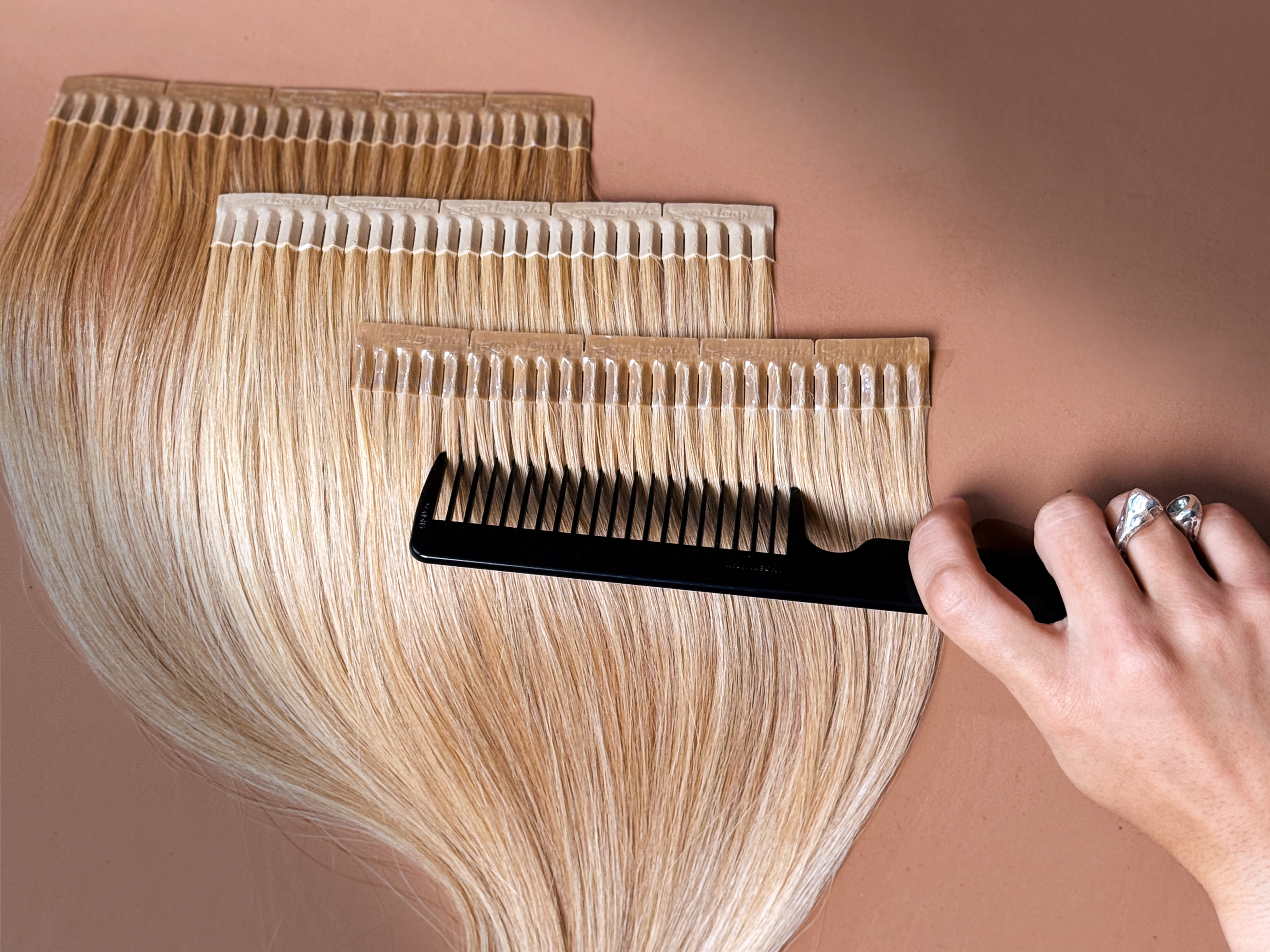 Brushing hair extensions